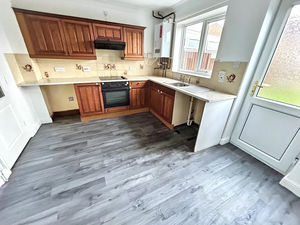 Kitchen- click for photo gallery